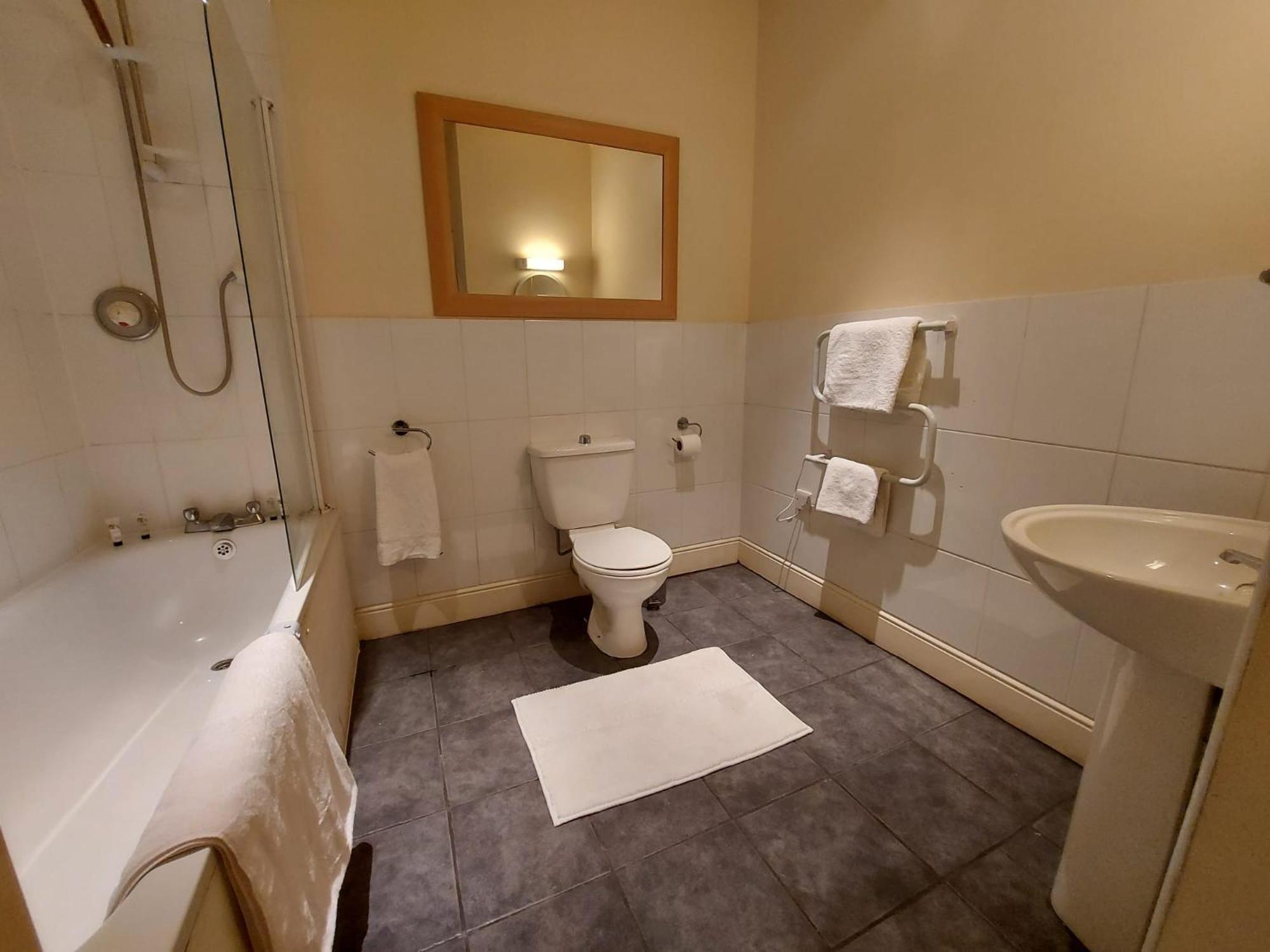 The Coach And Horses Bed & Breakfast วินเชสเตอร์ ภายนอก รูปภาพ